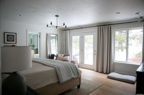 8967 Cobble Canyon Ln, Sandy UT 84093-3813 exterior