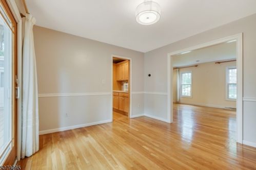 28 Independence Dr, Whippany NJ  07981-2211 exterior