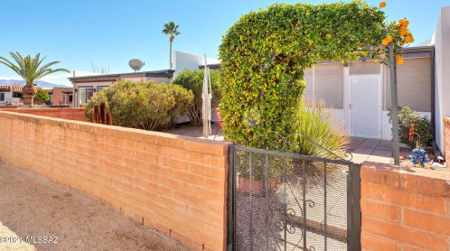 338 Camino Del Sonador, Green Valley AZ 85614-3222 exterior