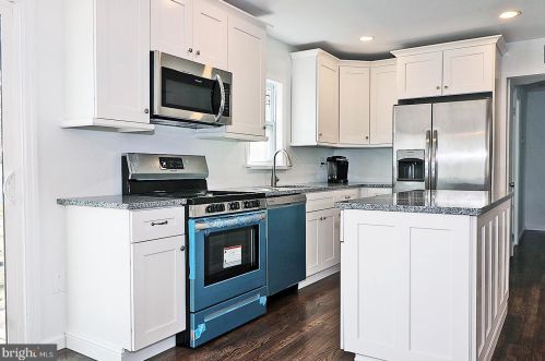 405 Conifer Dr, Lacey NJ  08731-1925 exterior