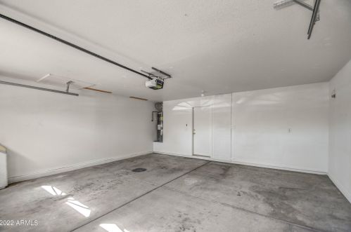 5912 Albeniz Pl, Phoenix AZ 85043-1973 exterior