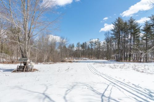 161 Bear Hl Rd, Concord NH 03307-1412 exterior