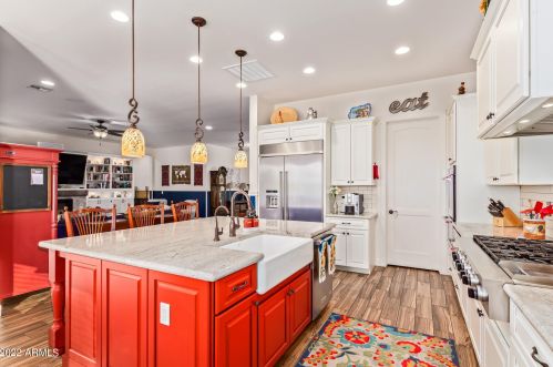 5310 2nd St, Phoenix AZ 85085-7756 exterior