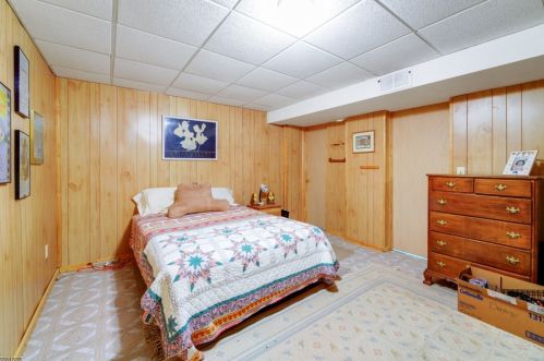 27 Joseph Dr, East Hanover NJ 07936-3579 exterior