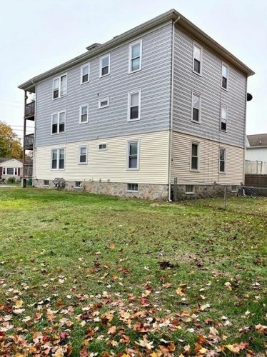 161 Farm St, Woonsocket RI  02895-1109 exterior