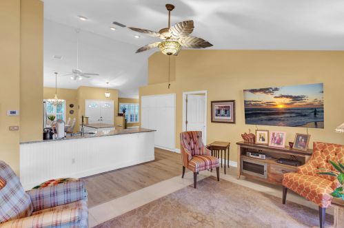 499 Casanova Cir, Fort Pierce FL  34986-1713 exterior