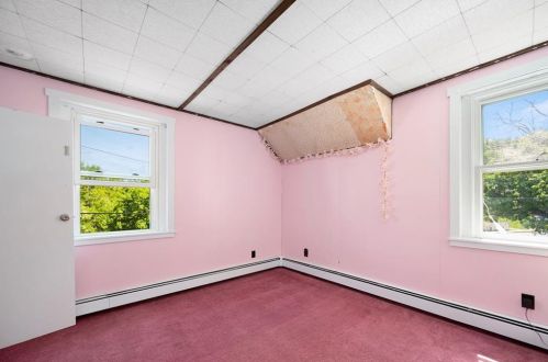 203 Sunnyside Ave, Woonsocket RI 02895-5103 exterior