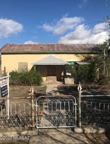 729 9 St, Tucson AZ 85716-4714 exterior