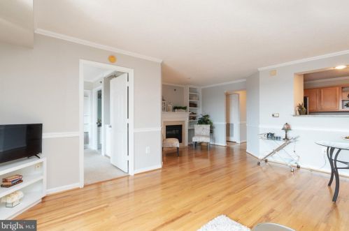 2181 Jamieson Ave, Alexandria VA 22314-5747 exterior