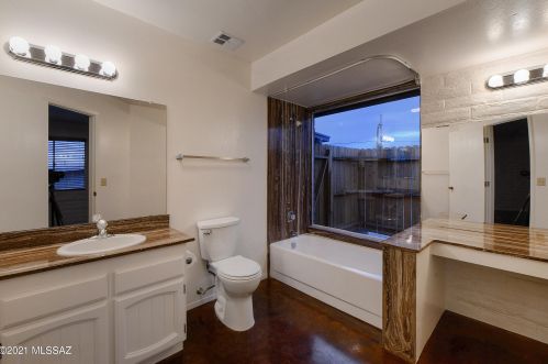 6472 Burro Creek Pl, Tucson AZ  85718-2302 exterior