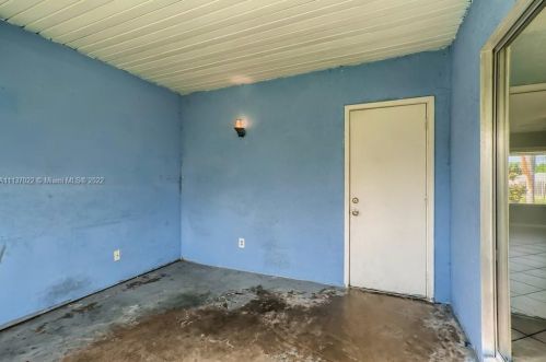 2029 Hideaway Cir, Fort Pierce FL 34952-4801 exterior