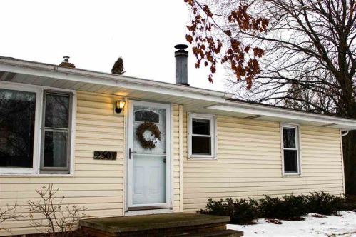 2507 Telulah Ave, Appleton WI  54915-4422 exterior