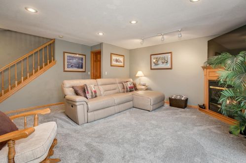 2095 2 St, Saint Paul MN 55110-3208 exterior