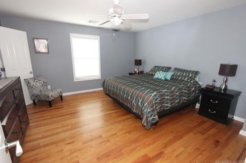 101 High St, Derby CT 06418-2721 exterior