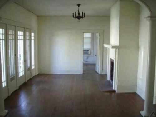 309 34th St, Austin TX  78705-1606 exterior