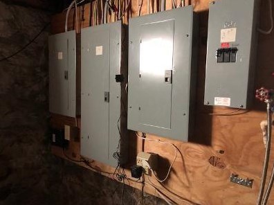 531 Rathbun St, Woonsocket RI 02895-1289 exterior