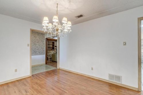 3500 Bellah Ct, Irving TX 75062-3624 exterior