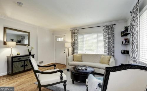 5296 Chillum Pl, Washington DC  20011-6418 exterior