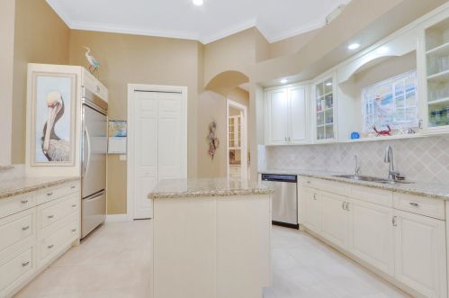 9328 Scarborough Ct, Fort Pierce FL  34986-3360 exterior