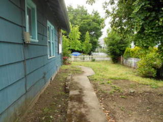 894 21st St, Salem, OR 97301-6545