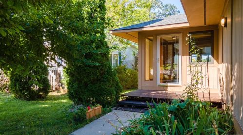 15404 Park Lake Rd, East Lansing MI 48823-3864 exterior