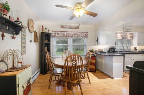 6734 Oakland Dr, Kalamazoo MI 49024-3343 exterior