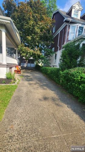 741 Parker St, Newark NJ  07104-2316 exterior