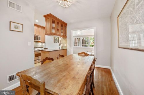 5102 Fulton St, Washington DC  20016-3449 exterior