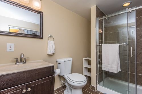 9911 Sarasota Pl, Milwaukee WI 53222-1459 exterior