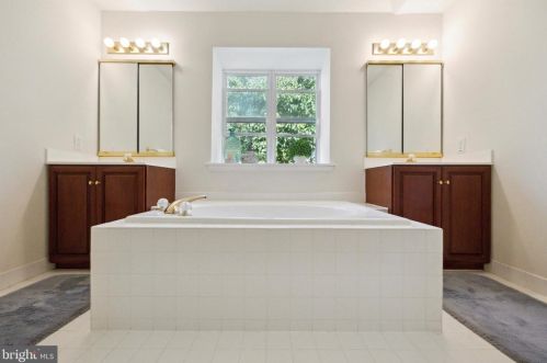 488 Fruit Farm Rd, Limerick PA 19468-3204 exterior