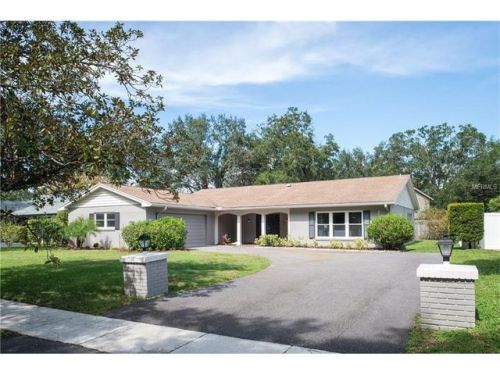 3607 Floyd Rd, Tampa, FL 33618-4143