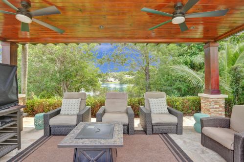 5052 24 Cir, Boca Raton FL 33431-4330 exterior