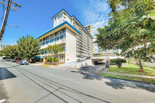 1535 Pensacola St, Honolulu HI  96822-3835 exterior