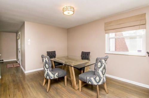 1616 Edgewood Ave, Moon Twp PA 15108-2103 exterior