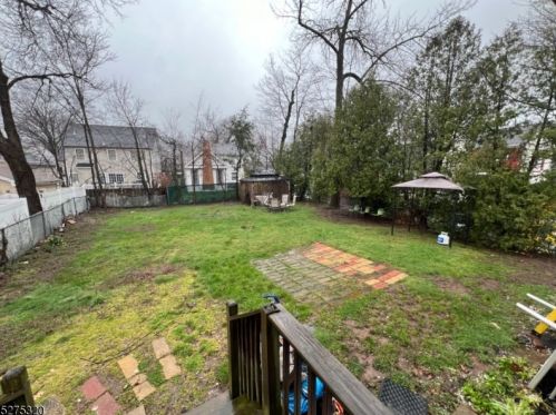 1452 Front St, Plainfield NJ 07060-1033 exterior