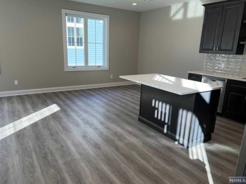 18 Passaic St, Maywood NJ  07607-1208 exterior