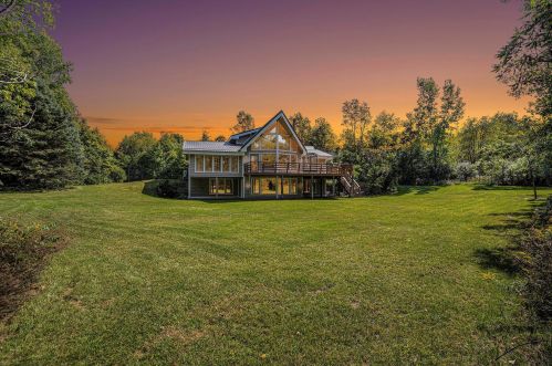 5344 4th St, Kalamazoo, MI 49009-7473