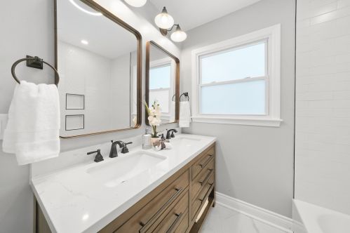 9701 Ln Salle St, Chicago IL 60628-1331 exterior