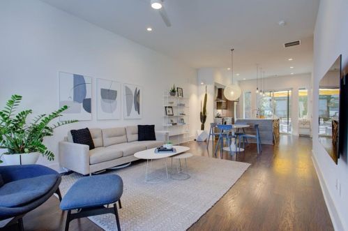 1307 Chelsea Cir, Atlanta, GA 30318-1268