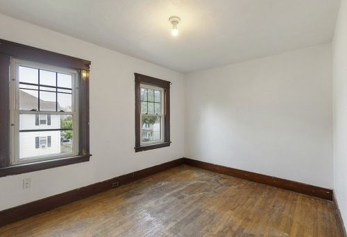 14 Frank St, Worcester MA 01604-1015 exterior