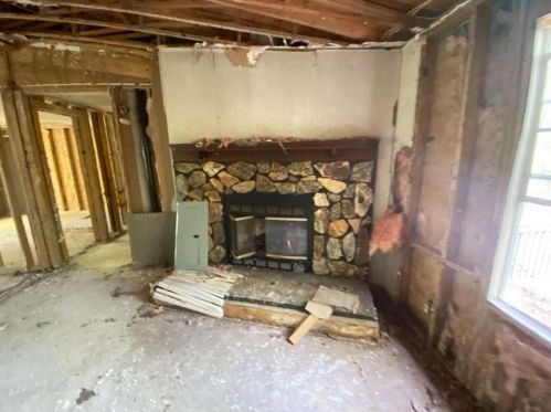 7423 Pleasant Hl Rd, Lithonia GA 30058-6360 exterior