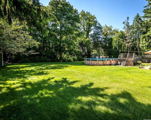 1638 Louis Kossuth Ave, Bohemia NY 11716-1514 exterior