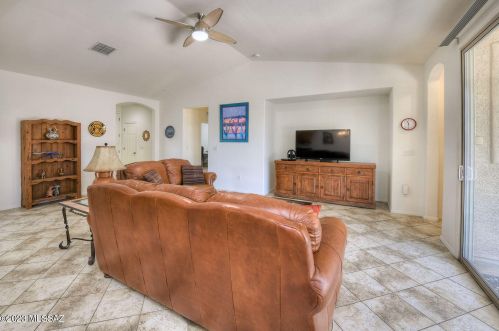 5020 River Fringe Dr, Tucson AZ  85704-1436 exterior