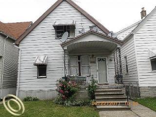 2235 Poland St, Detroit, MI 48212-3421