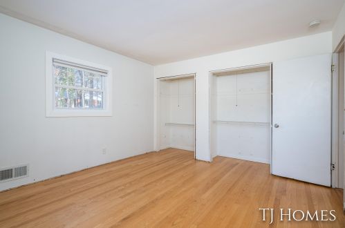 7161 Thorncrest Dr, Grand Rapids MI 49546-7358 exterior