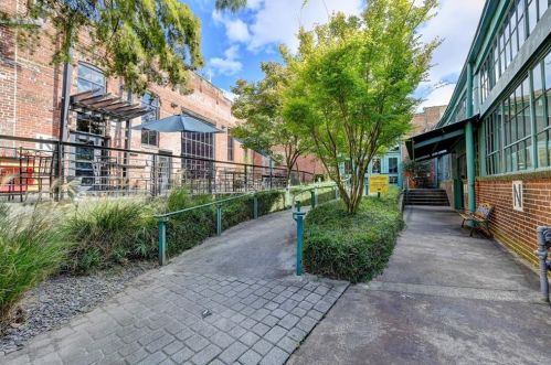 887 Marietta St, Atlanta GA  30318-5213 exterior