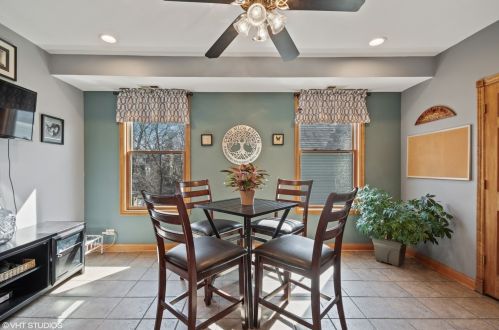 3913 Kenneth Ave, Chicago IL 60641-2838 exterior