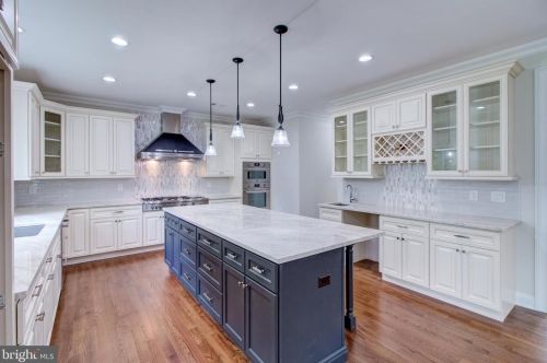 293 Riverside Dr, Princeton NJ 08540-4017 exterior