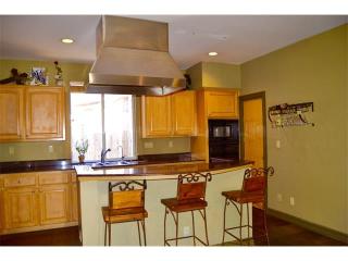 5305 Scout Island Cir, Austin TX  78731-6529 exterior