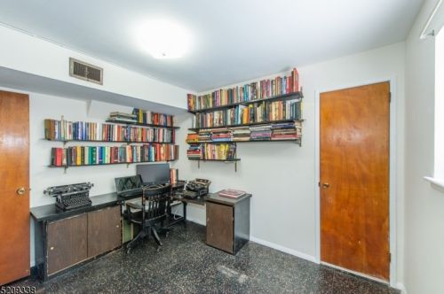 33 Columbia St, Wharton NJ 07885-2435 exterior